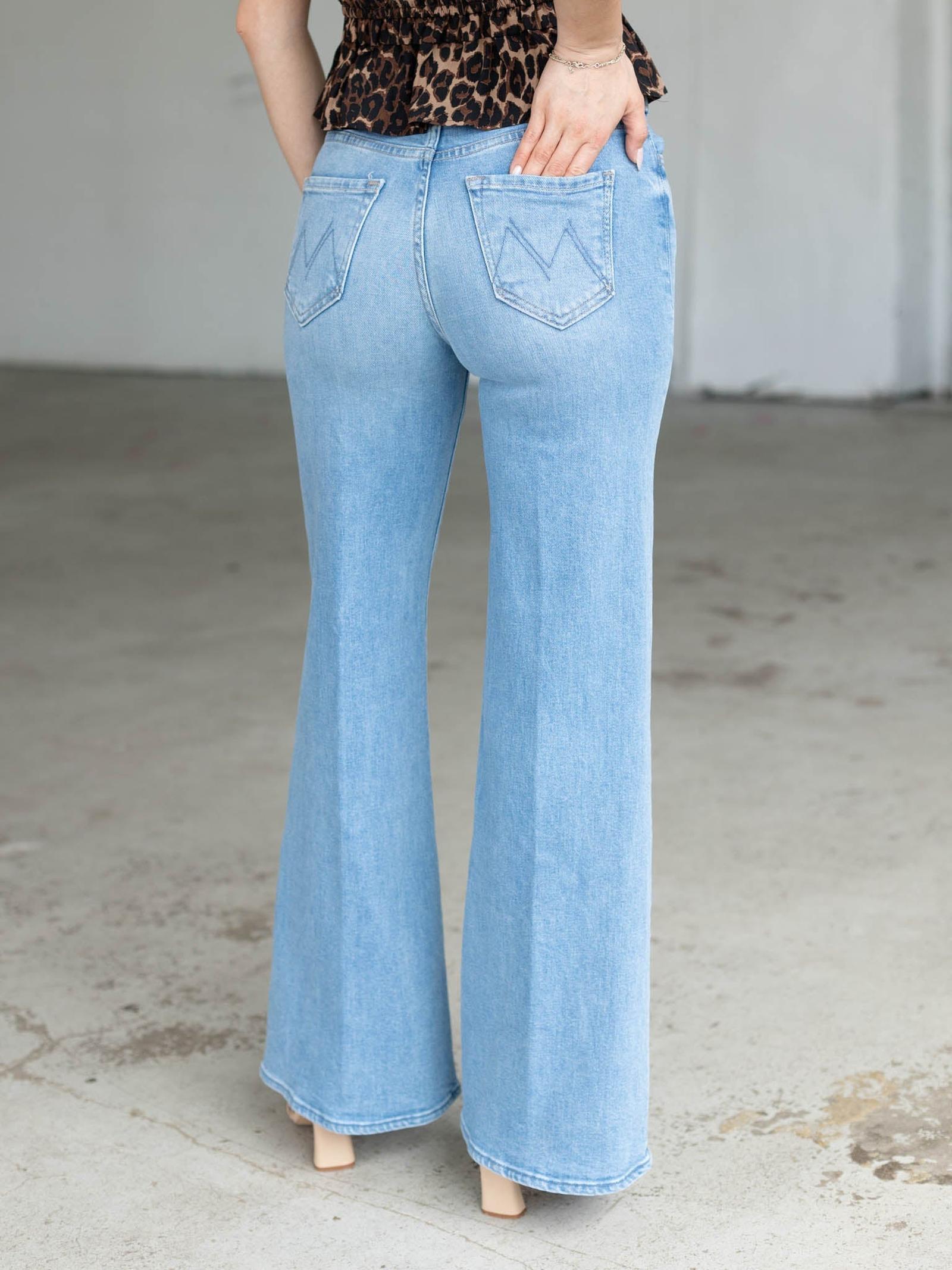MOTHER The Hustler Roller Sneak – Light Wash Wide Leg Jeans