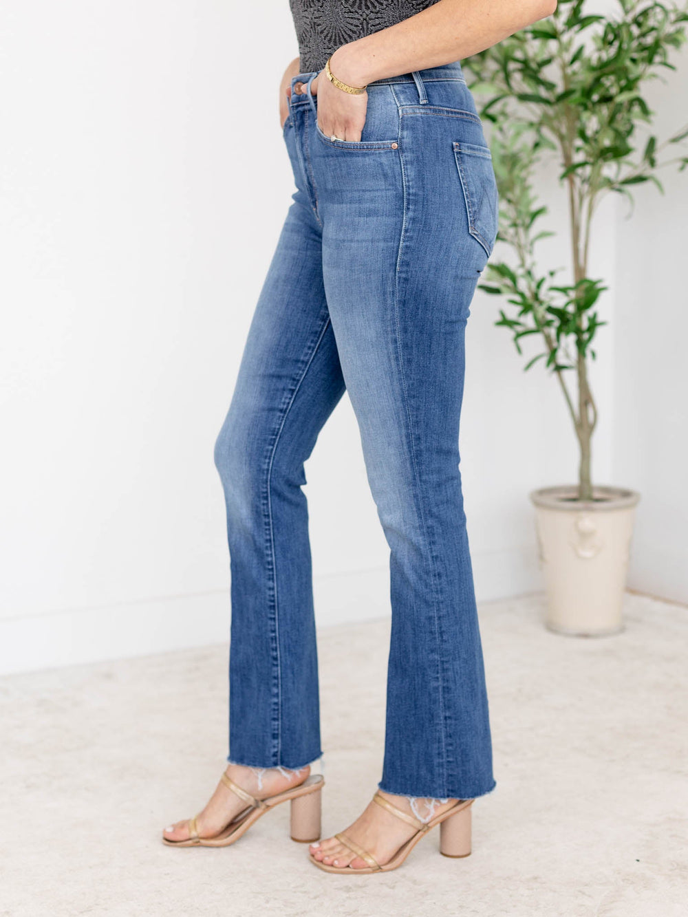 MOTHER We Got The Beat Insider Flood FrayDenim jeans