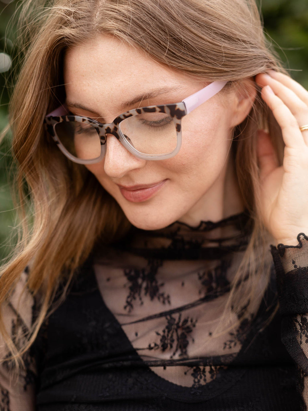 Peepers Zoey Blue Light Reading Glasses - Chai Tortoise/Pink