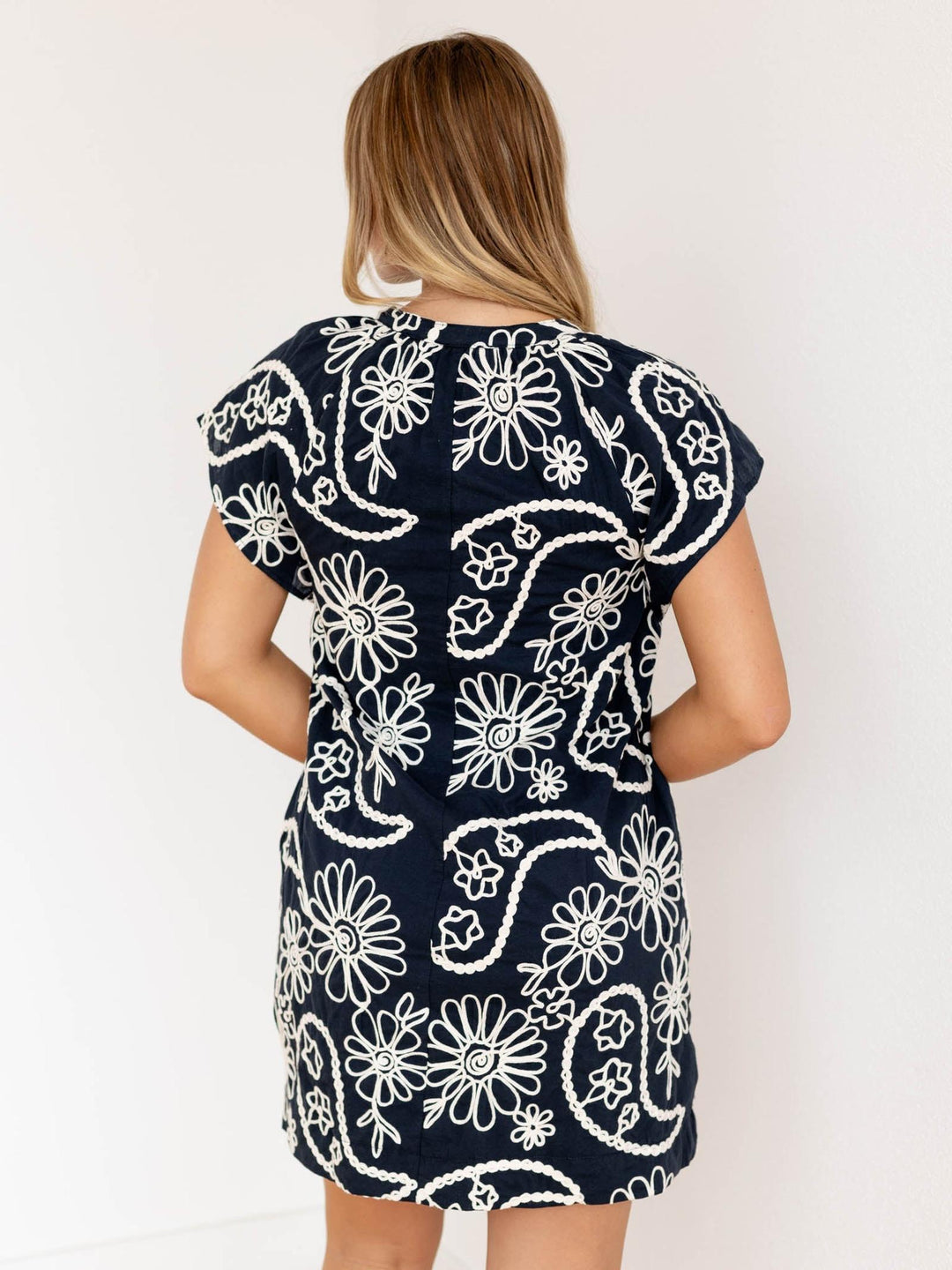 blue and white floral short sleeve mini dress