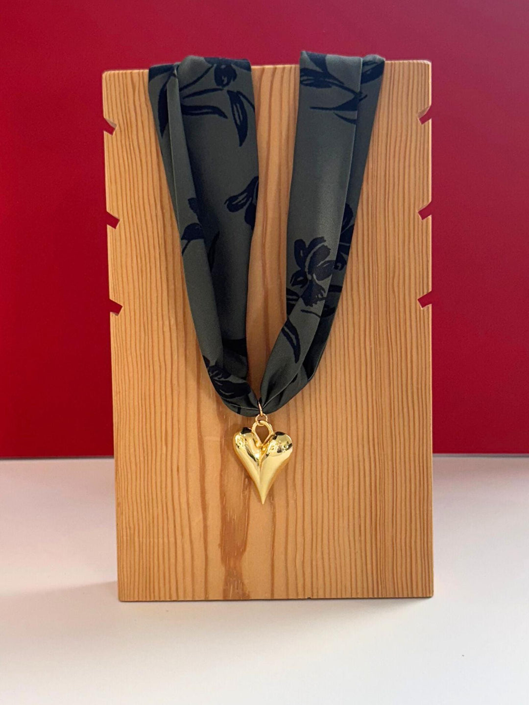 olive floral heart necklace