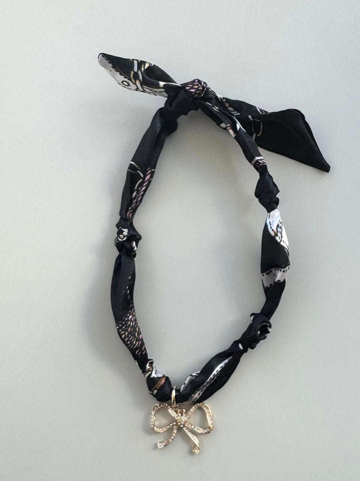 black scarf printed necklace