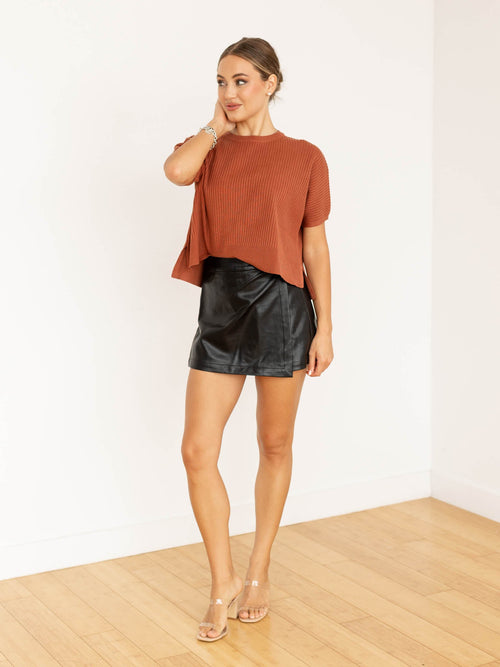 ribbed boxy short sleeve sweater