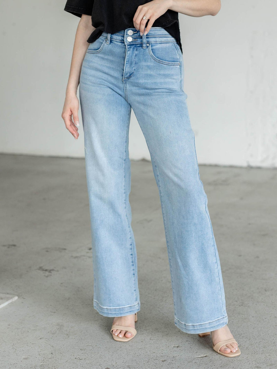 wide leg light wash jeans