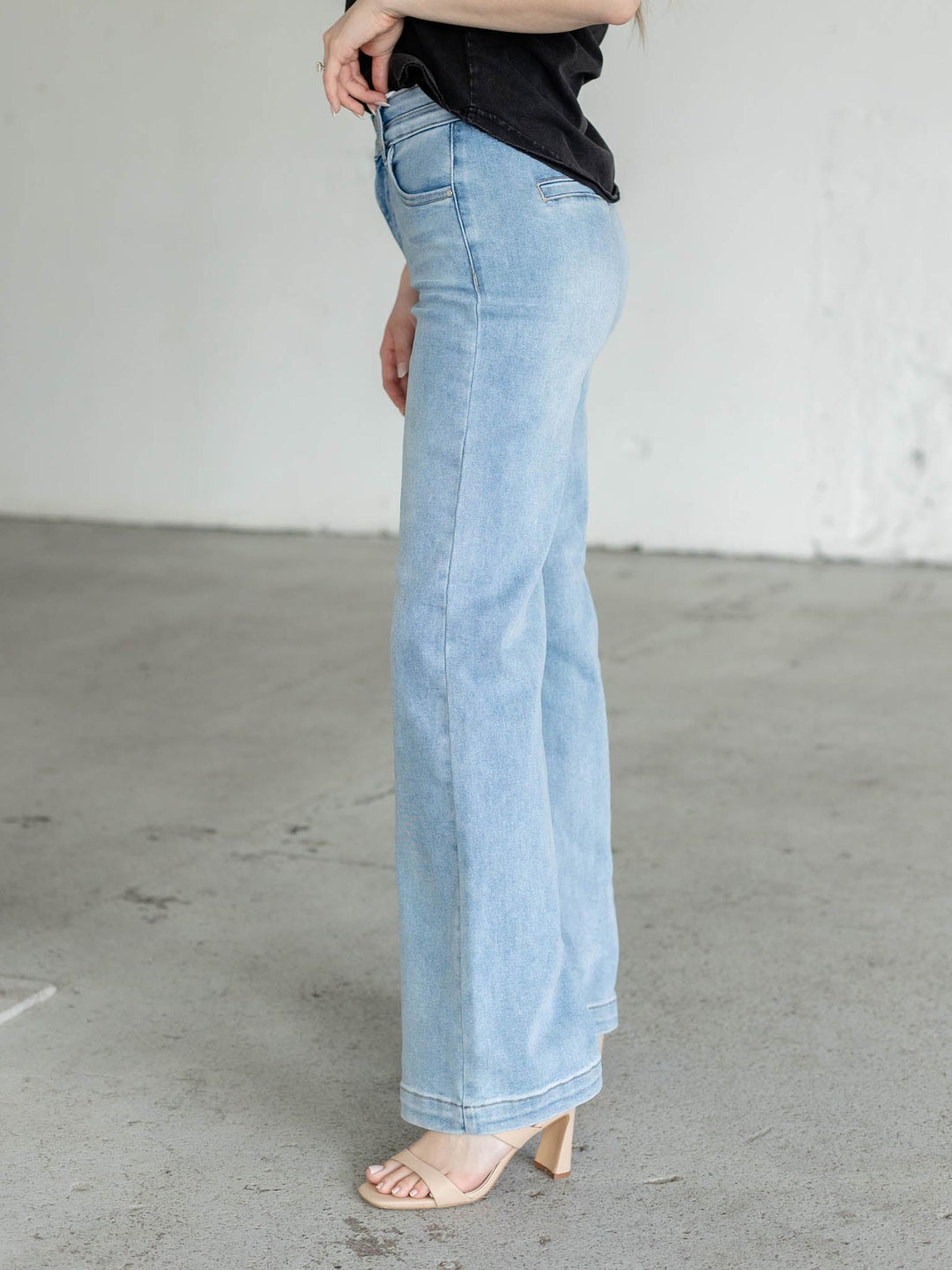 wide leg light wash jeans