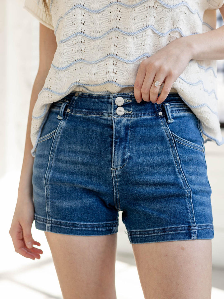 RISEN Medium Mid Rise Seam Detail Short