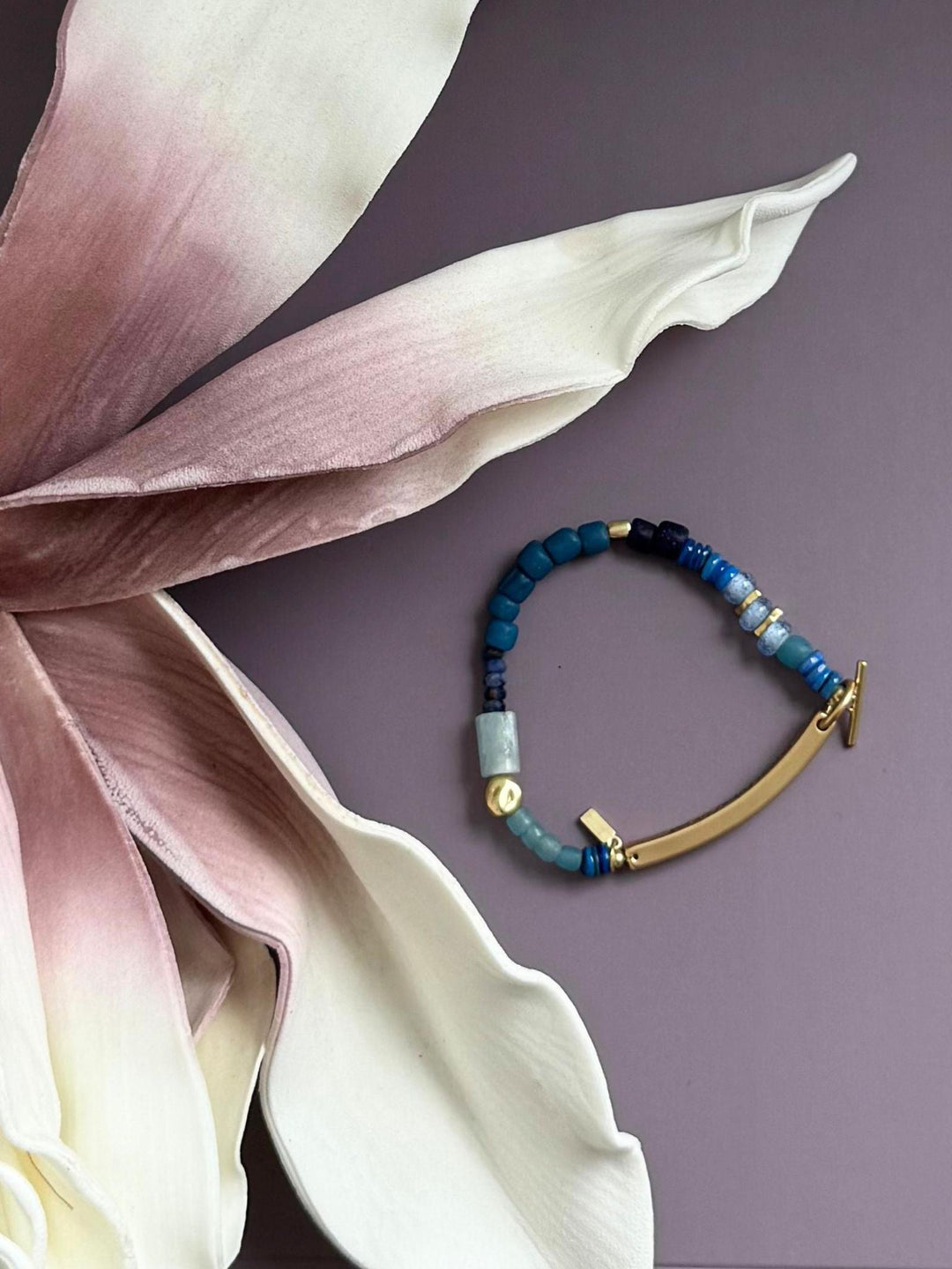 shades of blue beaded bracelet