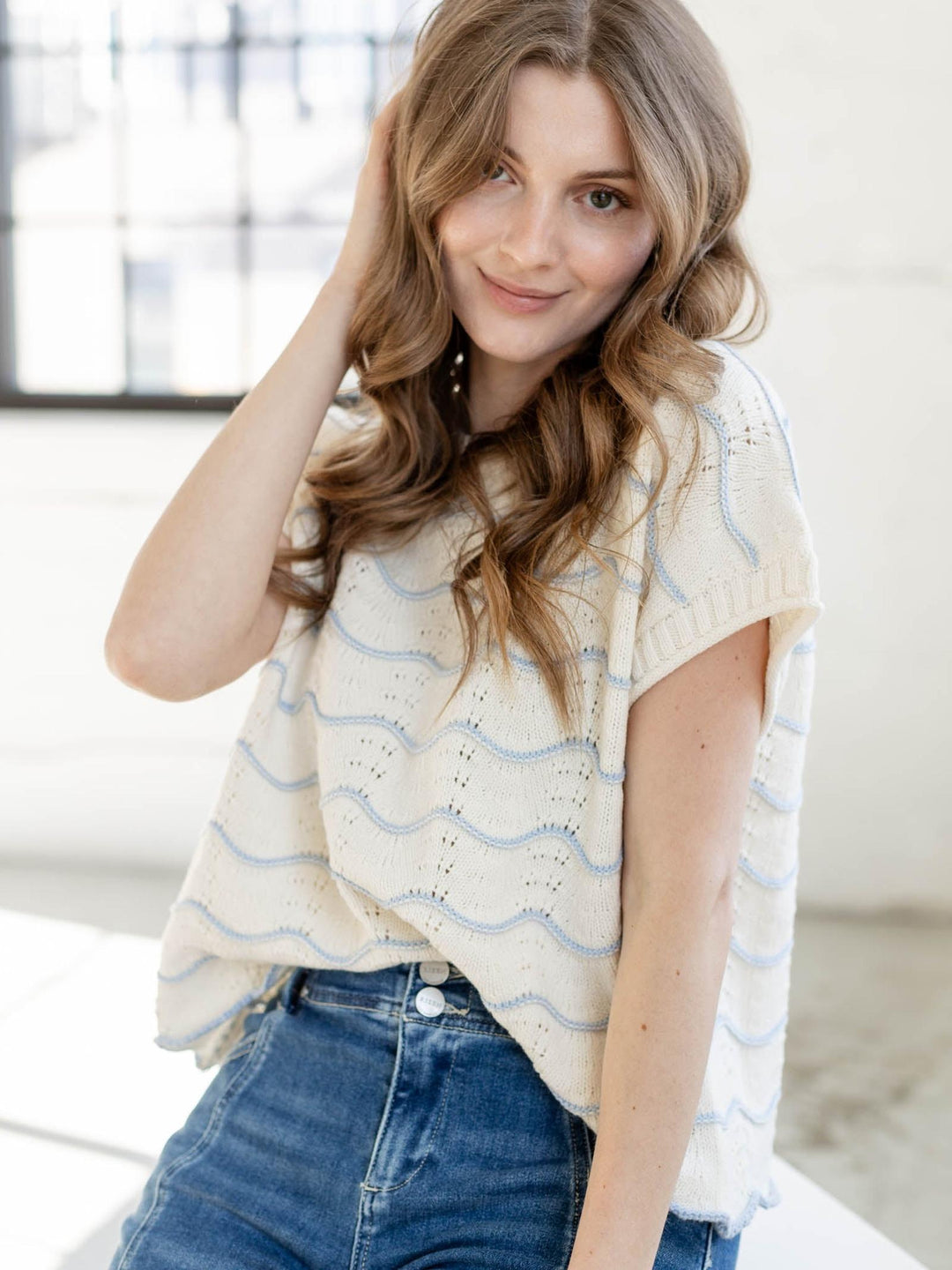 Short Sleeve Scallop Striped Pattern Sweater Top