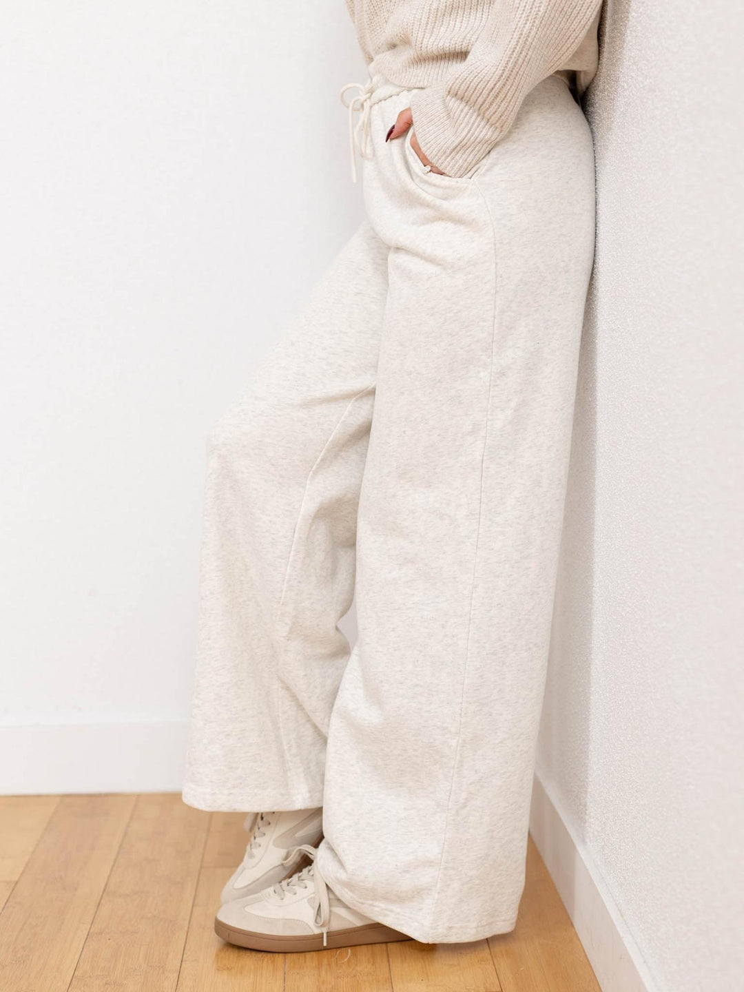 cream sweatpant