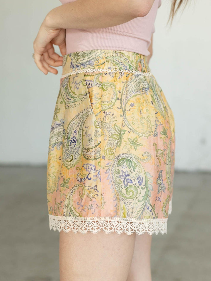 lace printed shorts