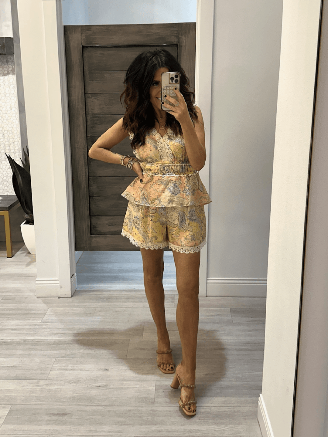 sleeveless print top