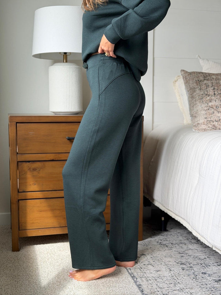 SPANX AirEssentials Straight Leg Pant