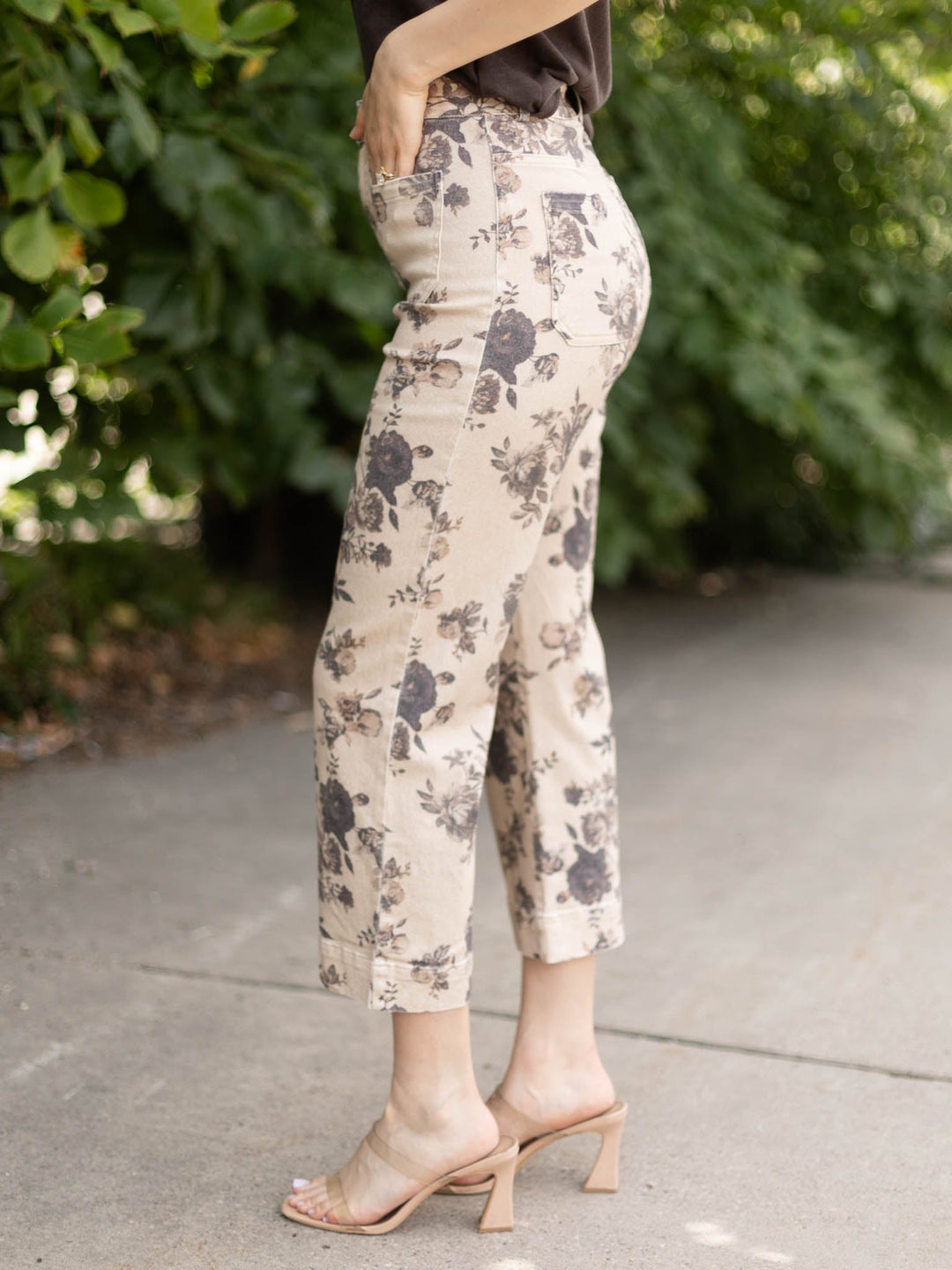 Stretched Flower Printed Pants