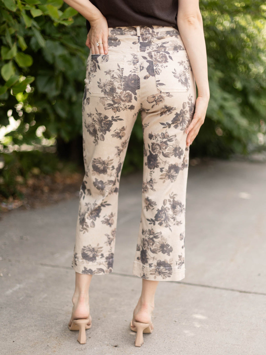 Stretched Flower Printed Pants