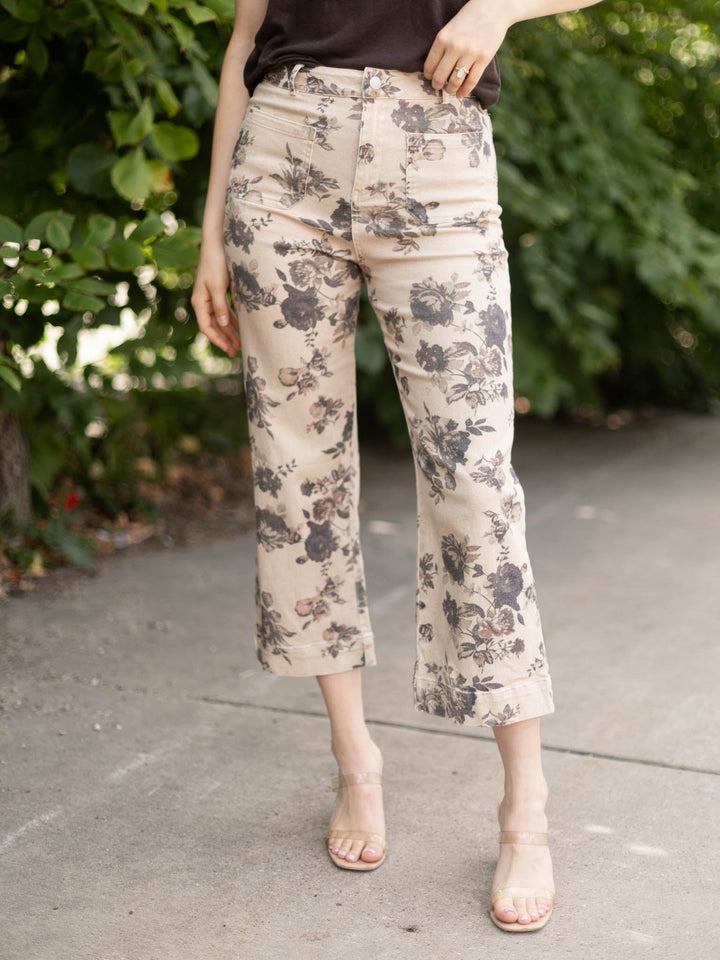 Stretched Flower Printed Pants