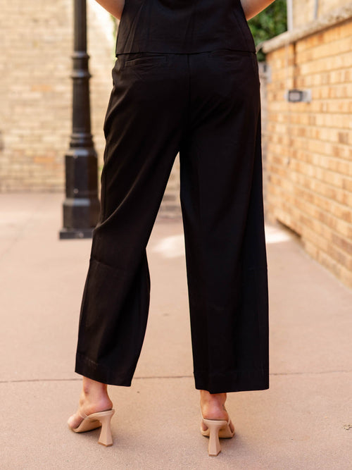 black cropped wide leg pant
