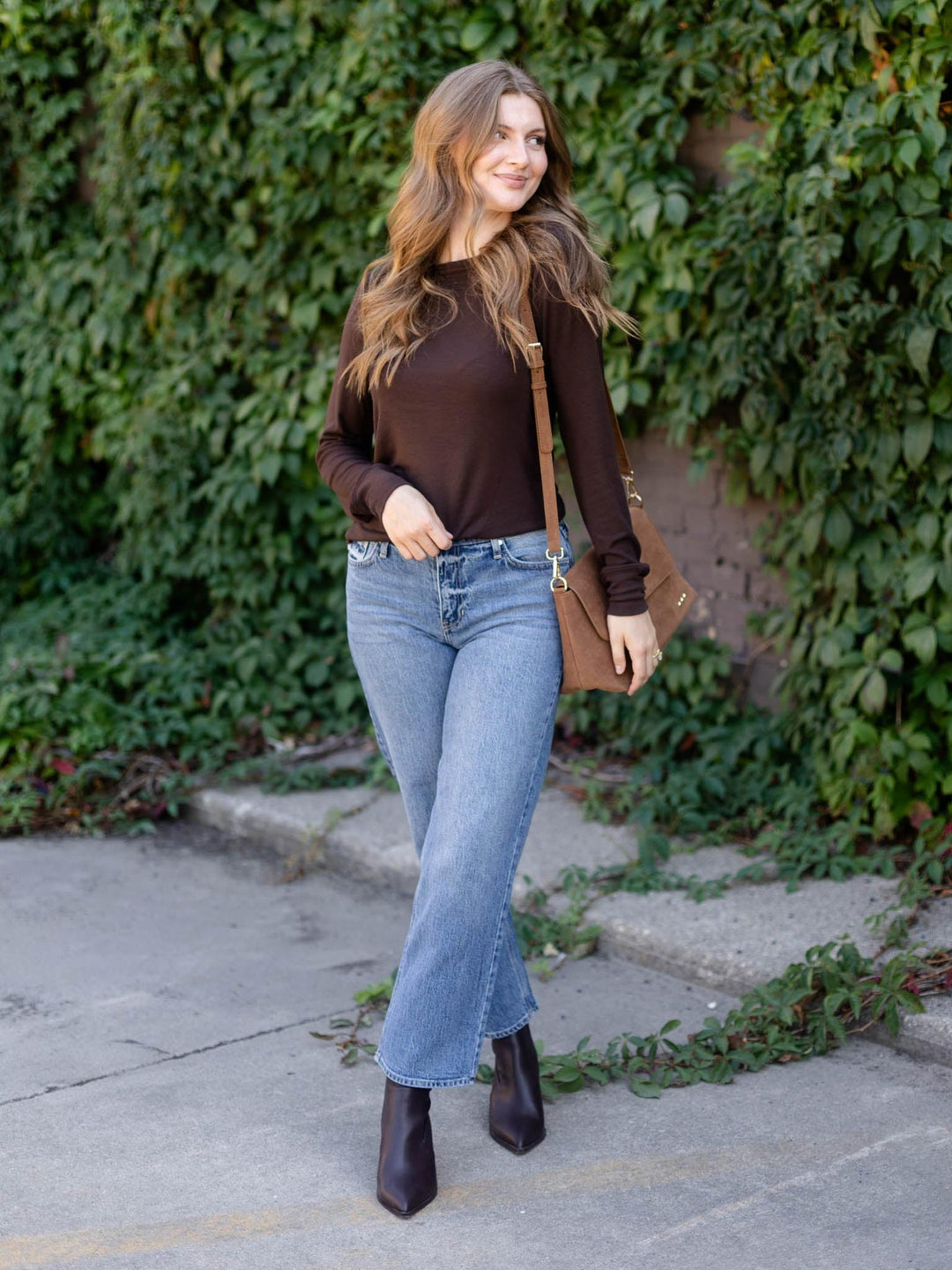 brown shirt