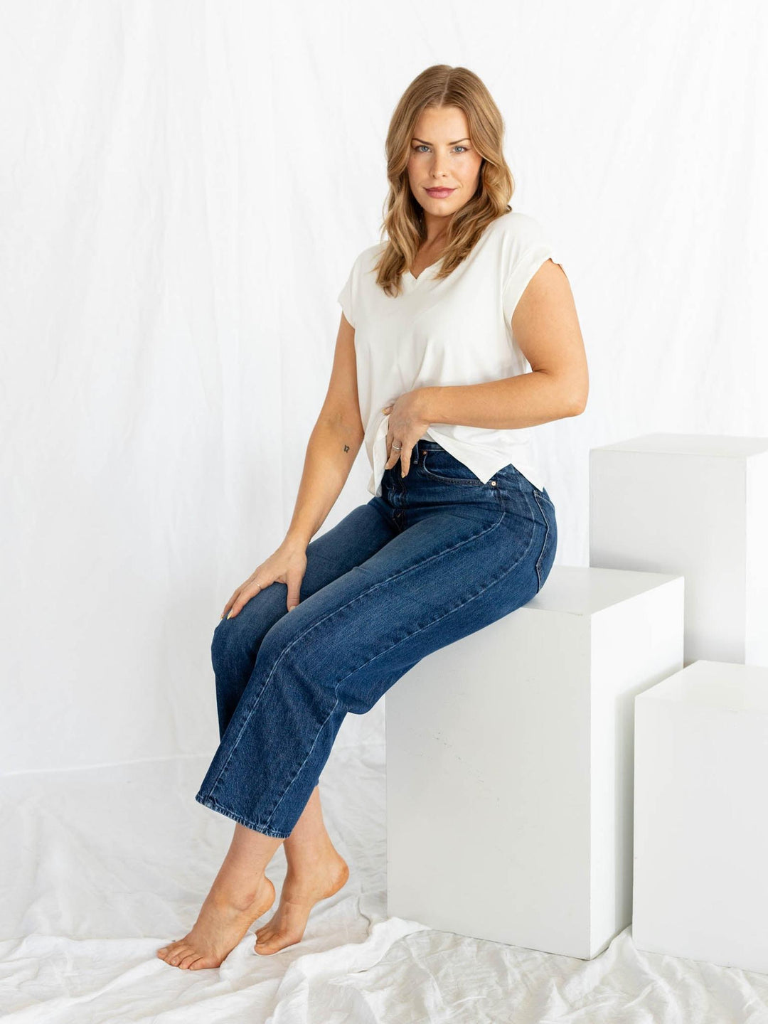 basic rolled short sleeve top