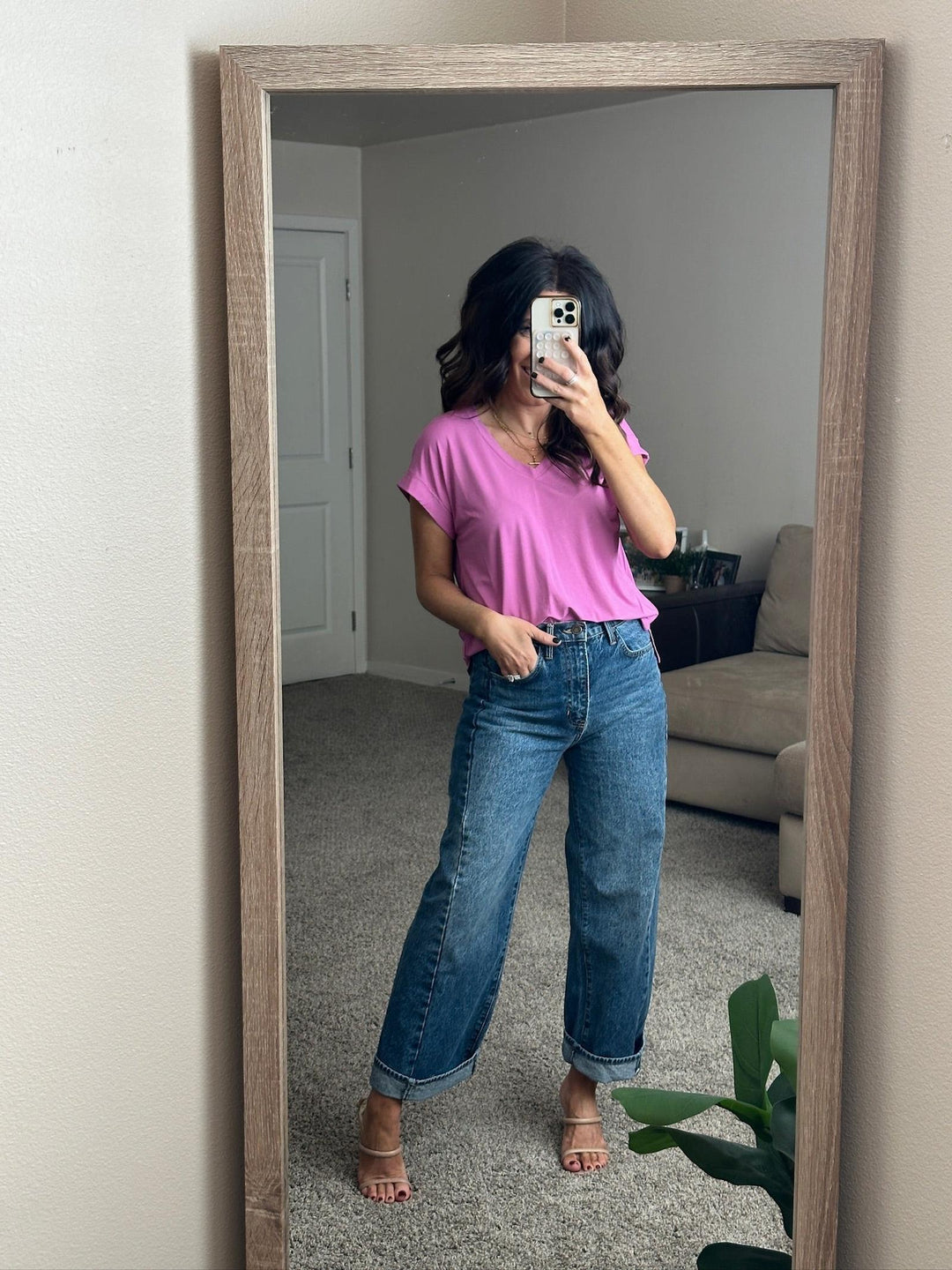 pink v neck basic tshirt
