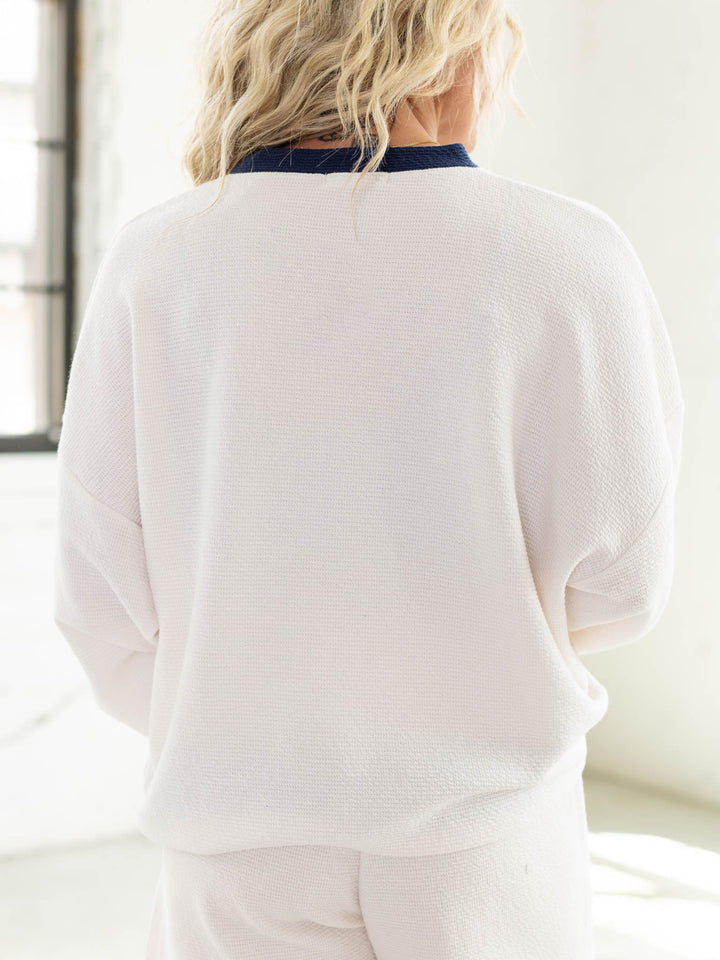 USA Round Neck Cloudy Knit Top