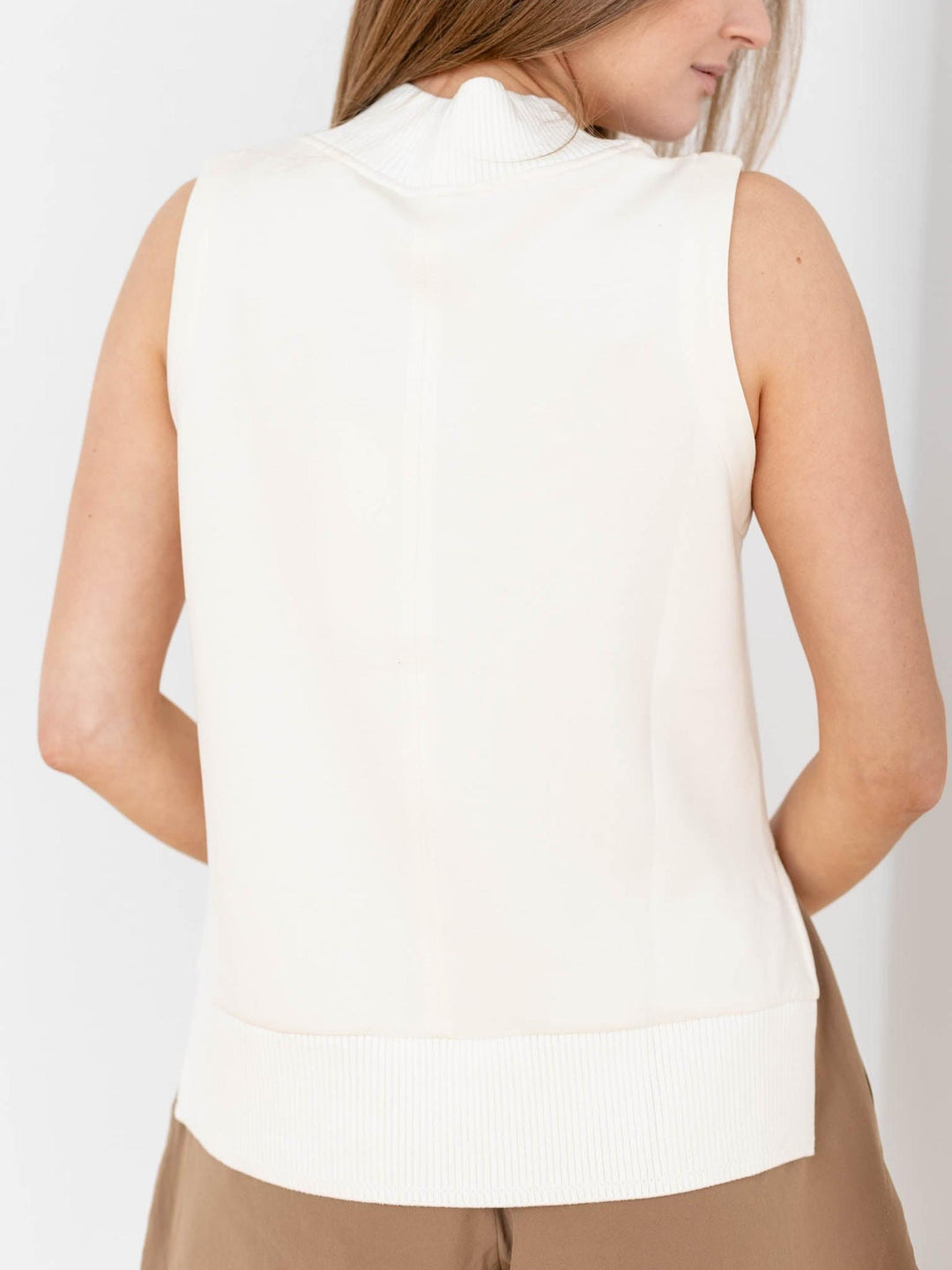 athleisure tank top