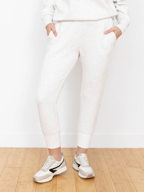 ivory. jogger
