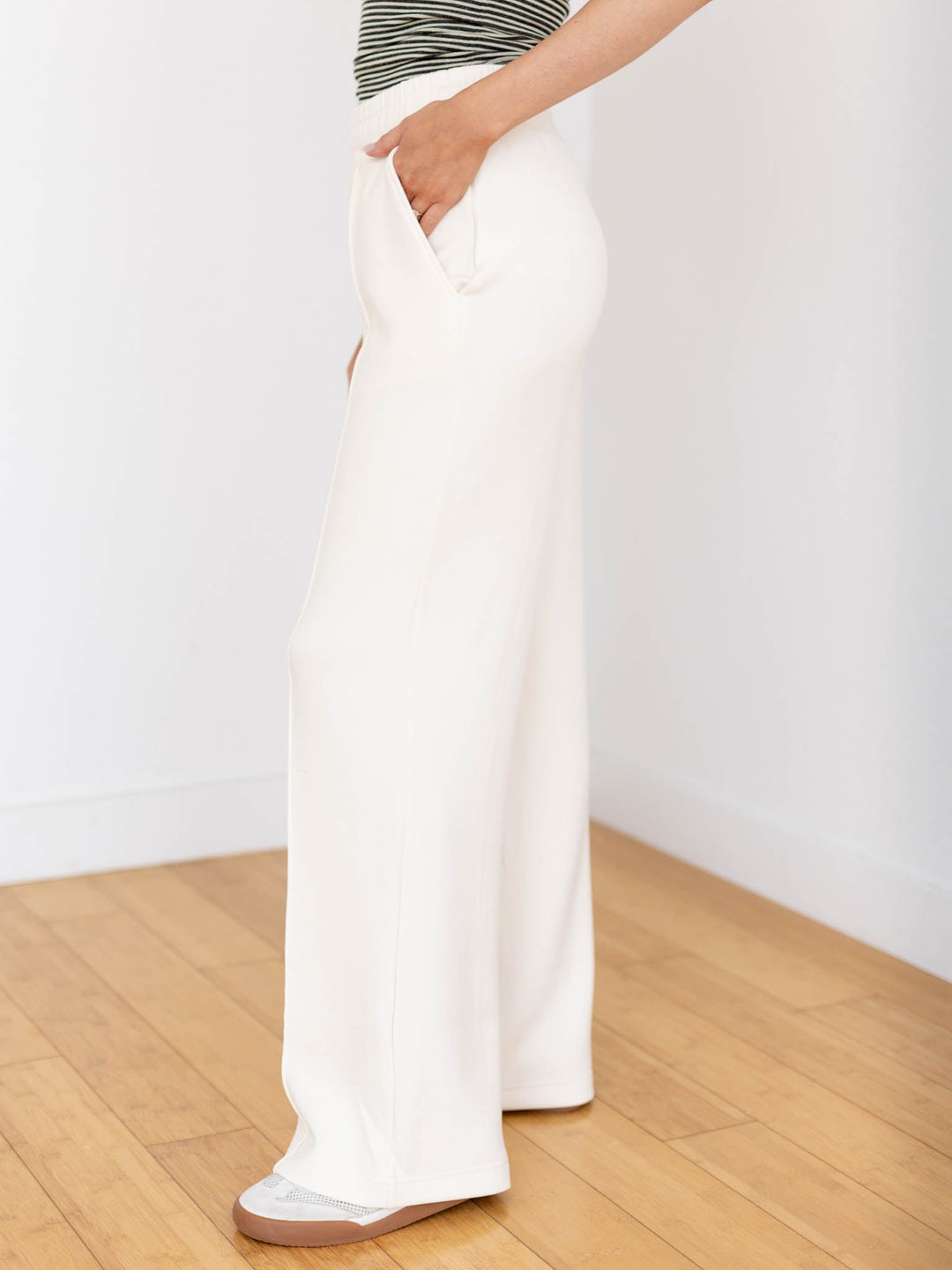wide leg athleisure pant