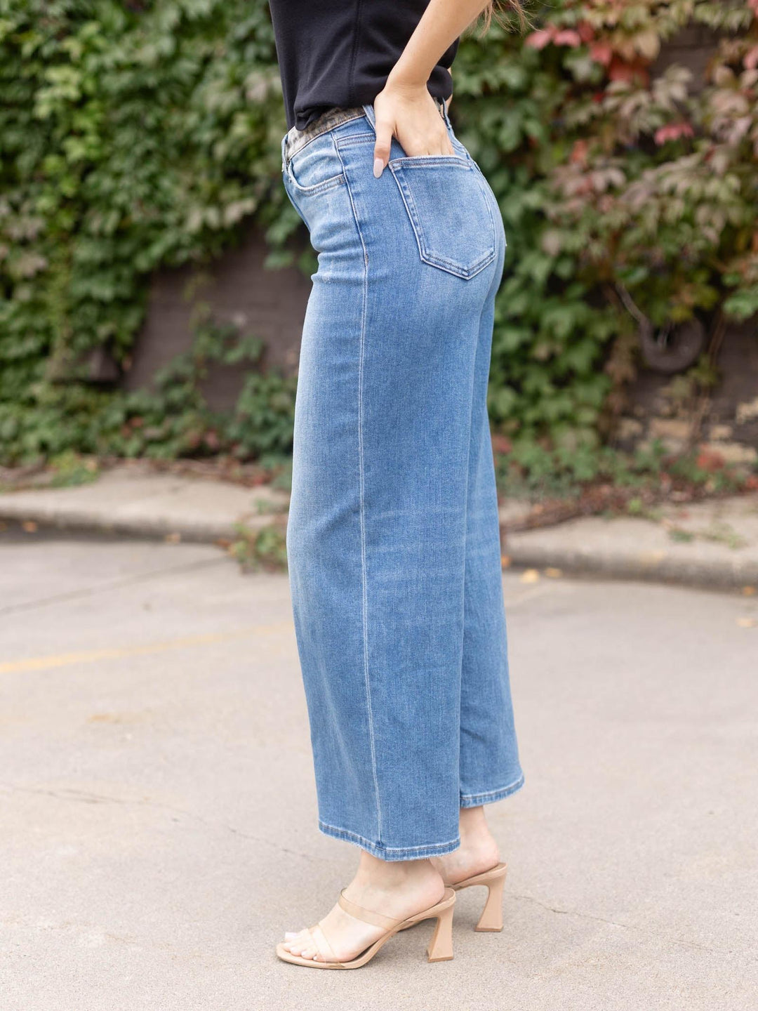 VERVET Leopard High Rise Crop Contrast Wide