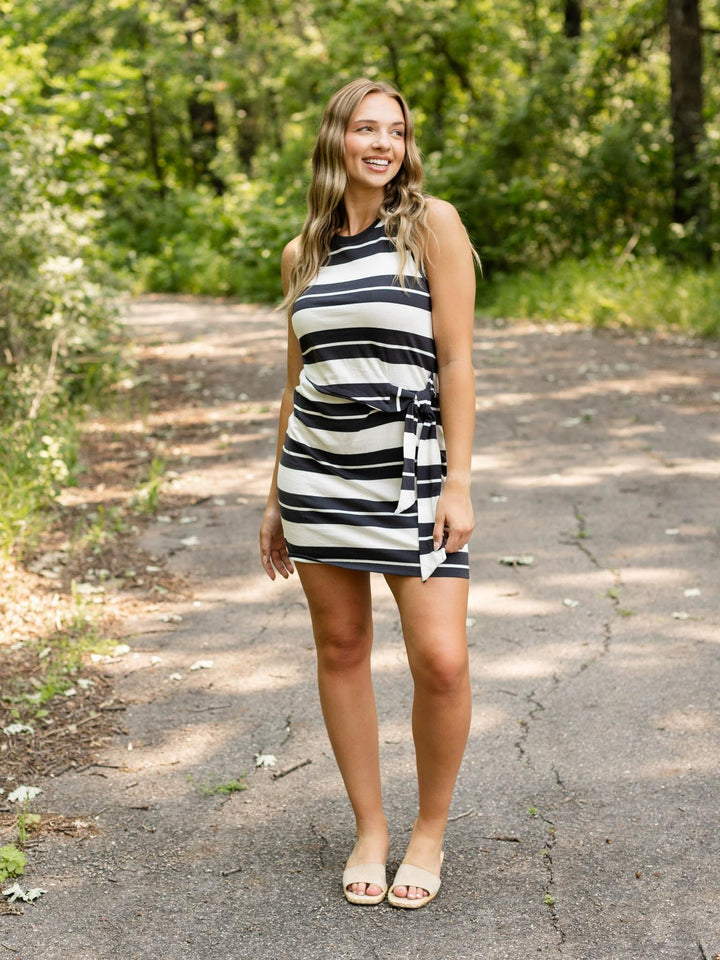 BLACK AND WHITE STRIPE DRESS