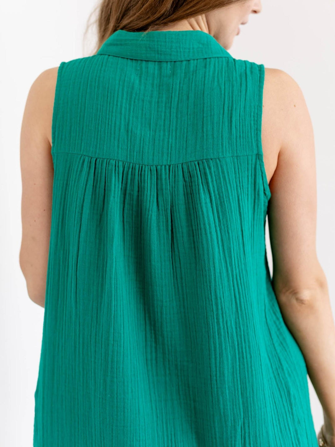 sleeveless shirtdress