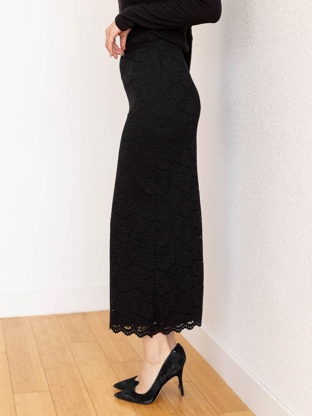 black lace midi skirt