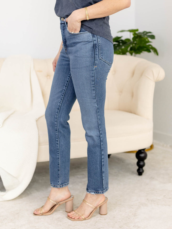 Good American Soft Tech Silkie Deep V StraightDenim jeans