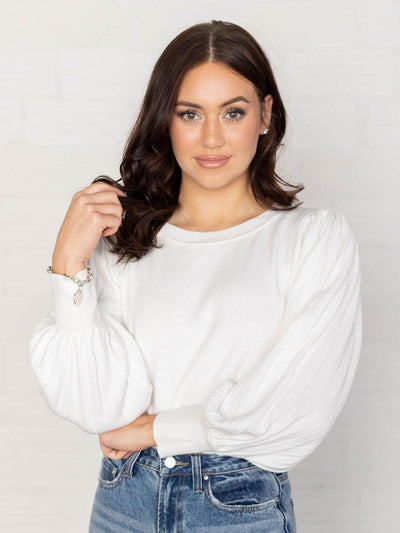 white puff sleeve long sleeve sweater top
