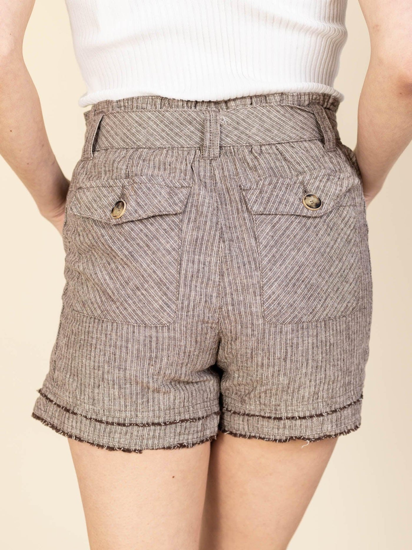 button back printed shorst