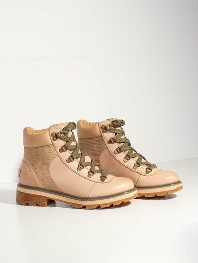 lace up hiker boots