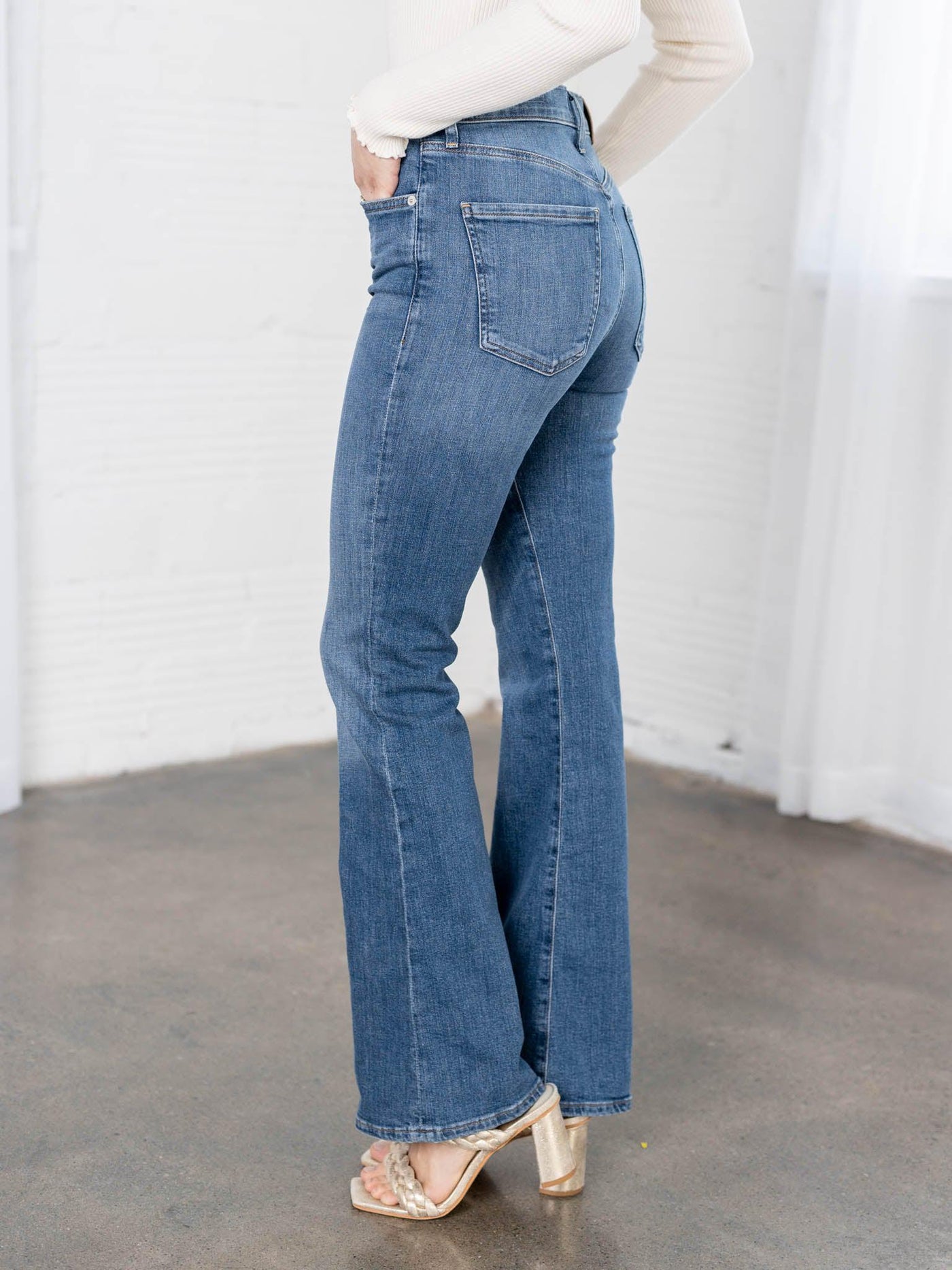 citizens high rise flare jean soft lilah