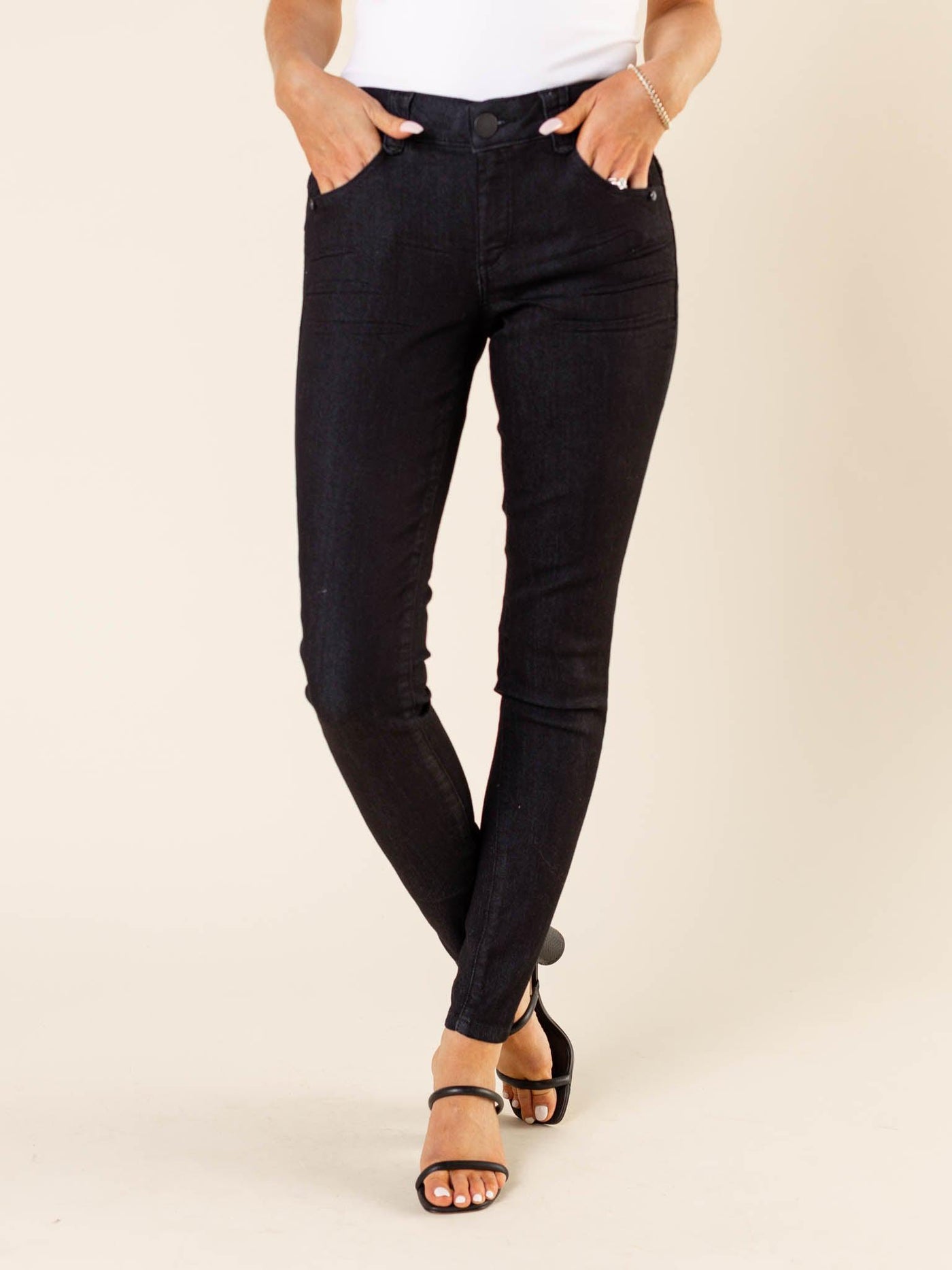 dark skinny jean