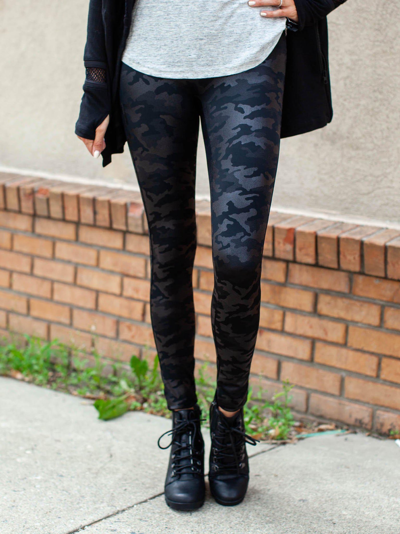 black camo legging