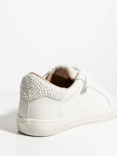 slip on white sneaker