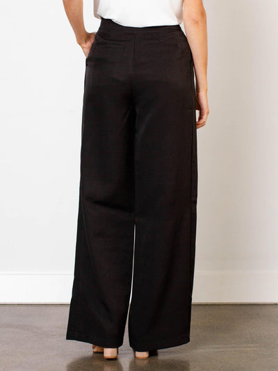 fitted pleated pants