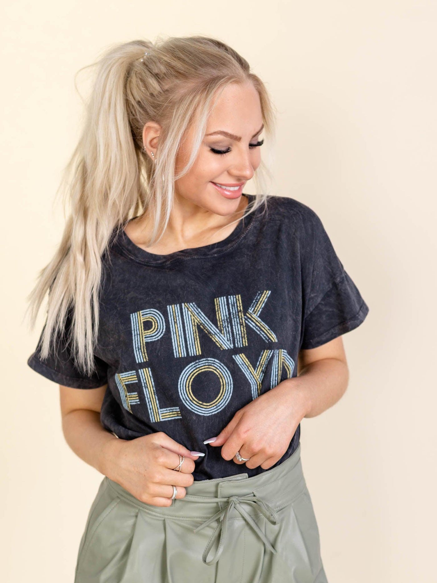 pink floyd tee