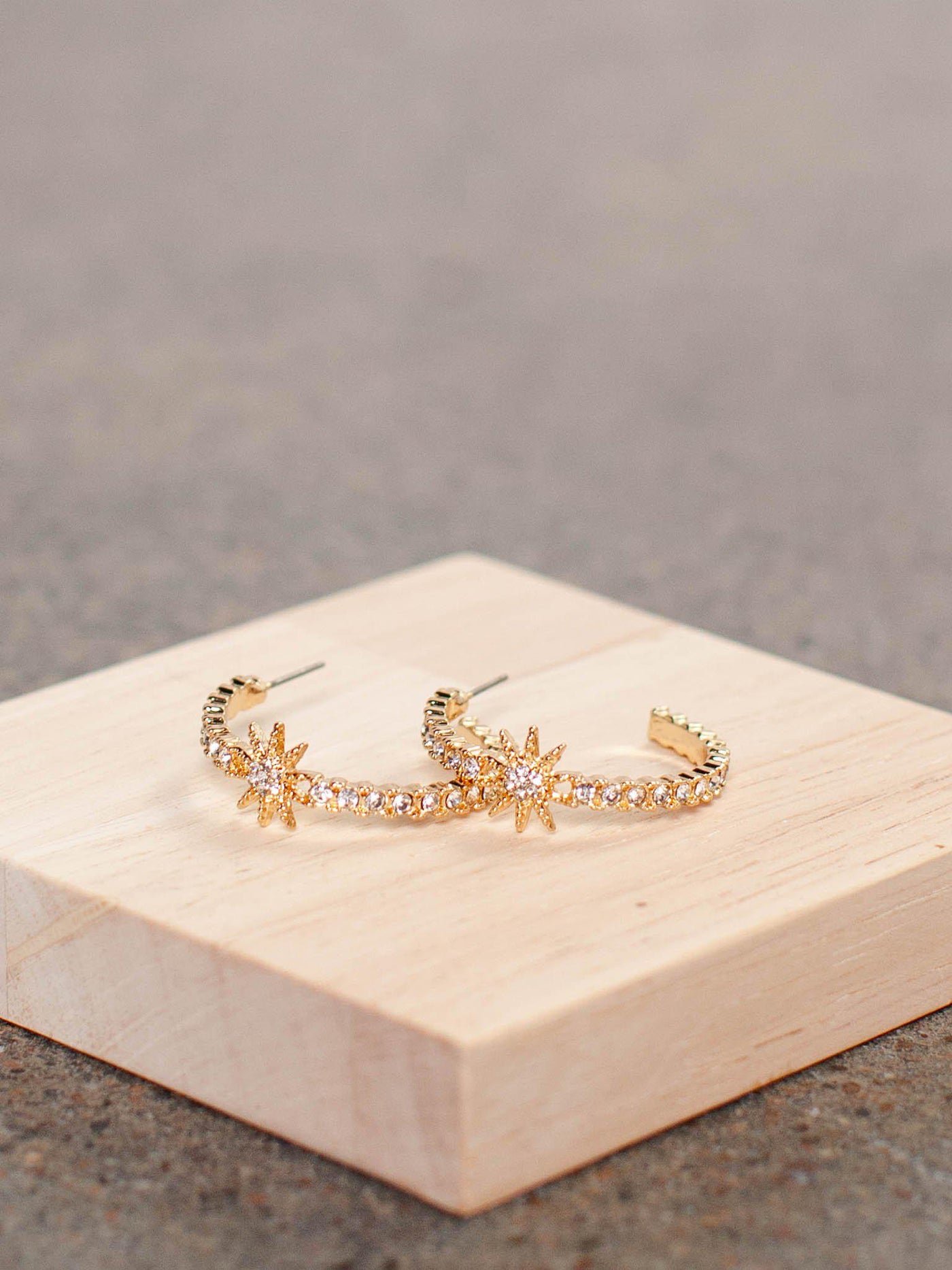 star accent hoop earrings