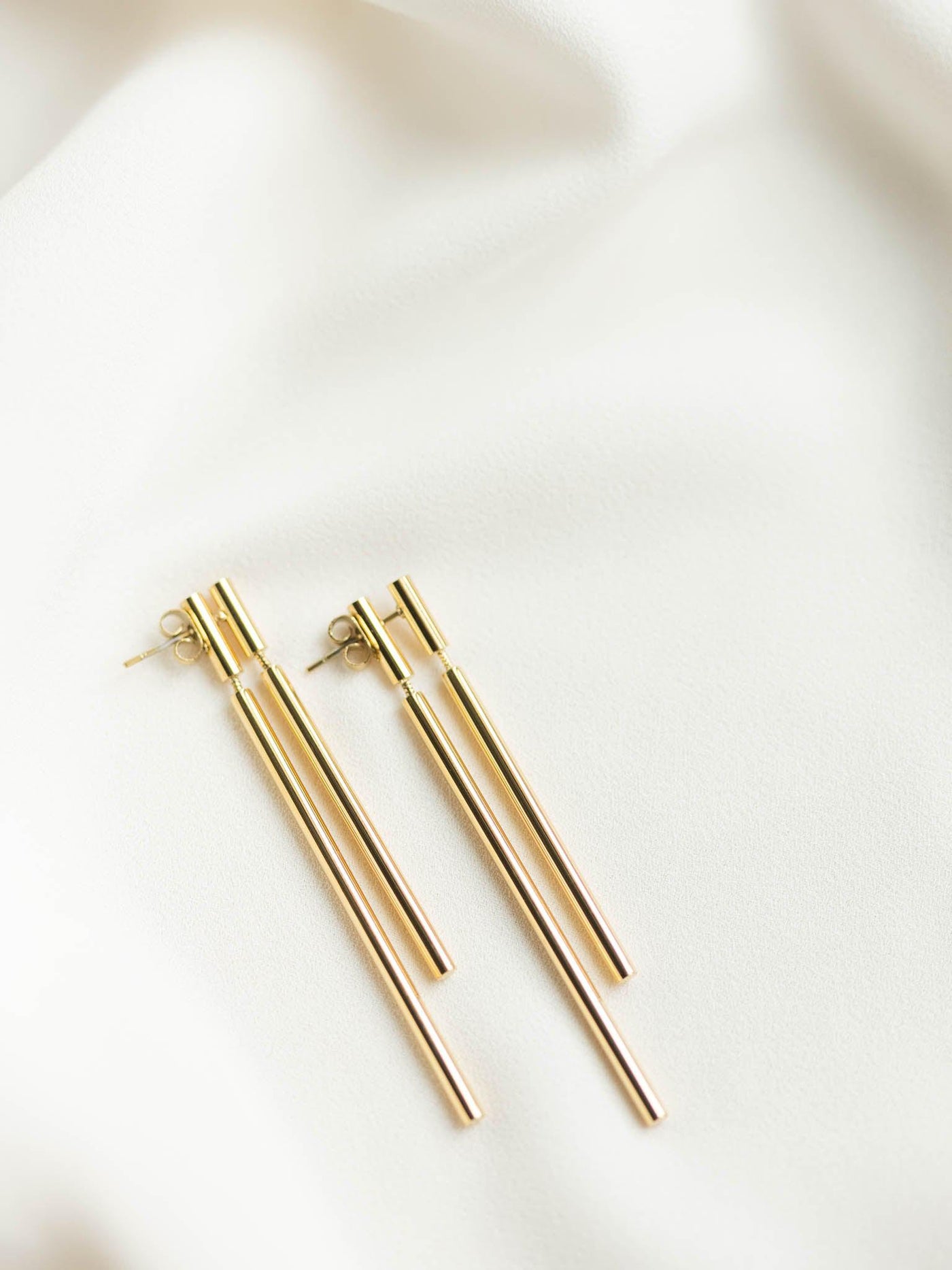 double bar long earring