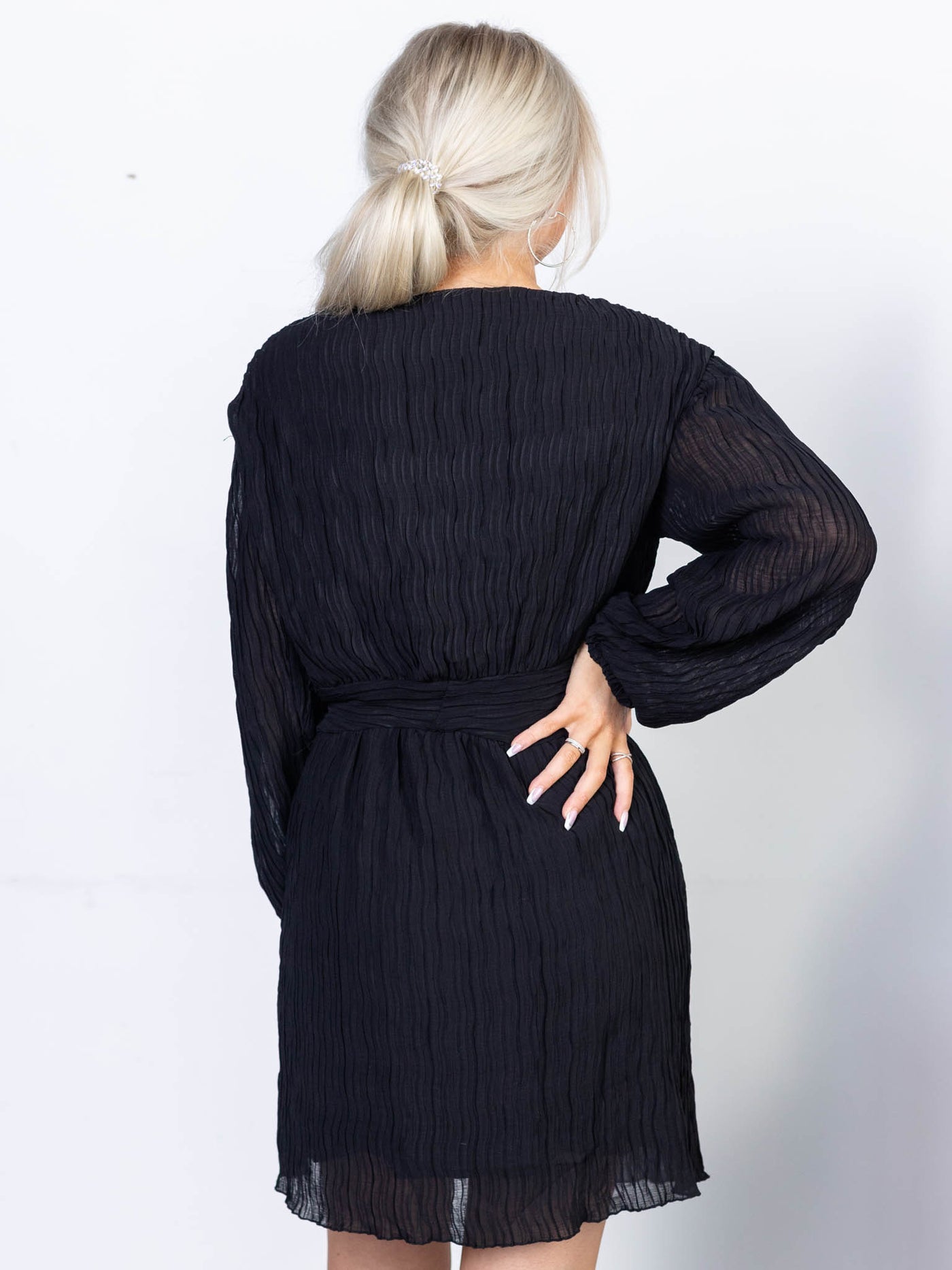 black long sleeve dress