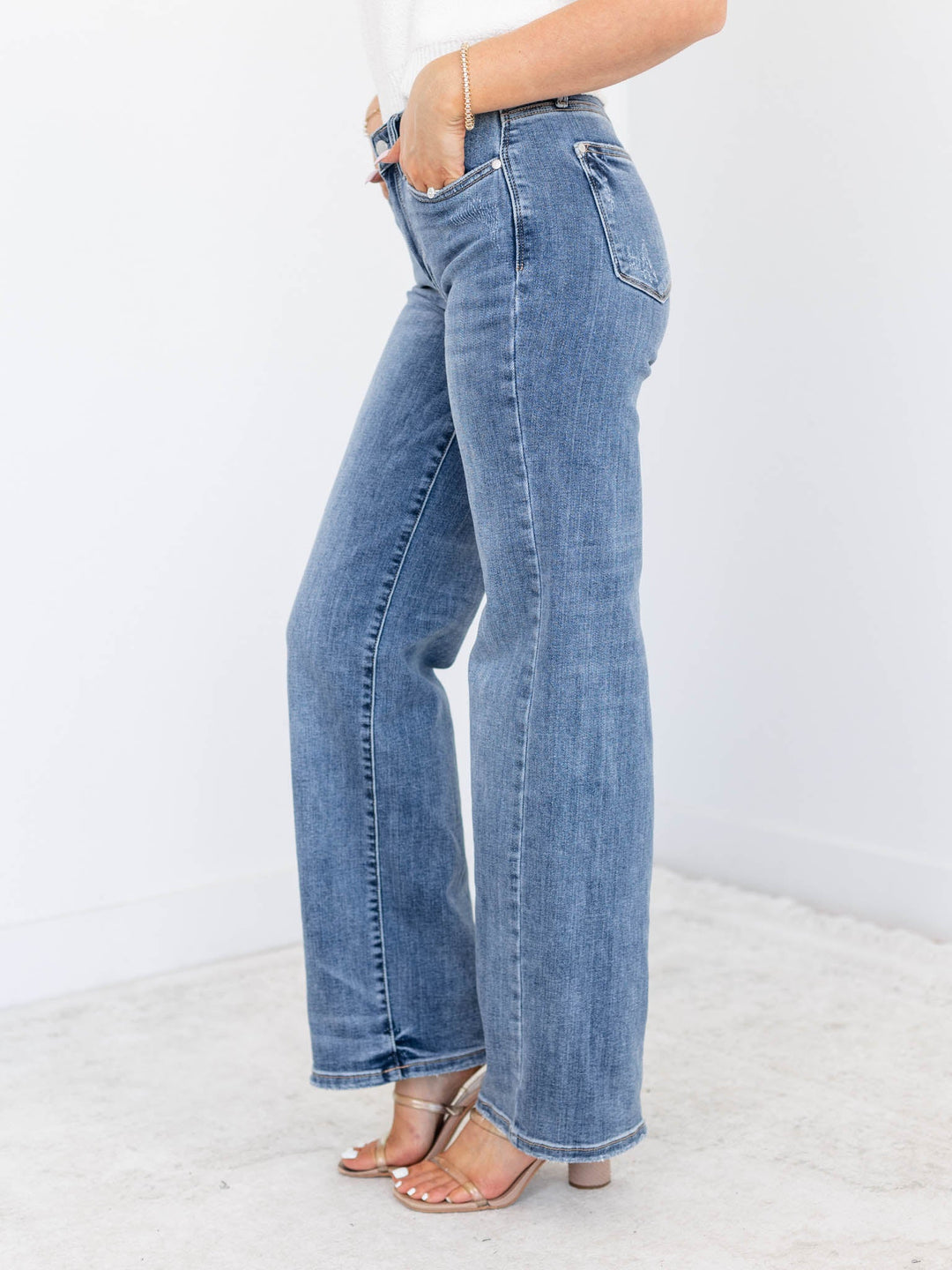 Judy Blue Mid Rise Vintage Wash Wide LegDenim jeans