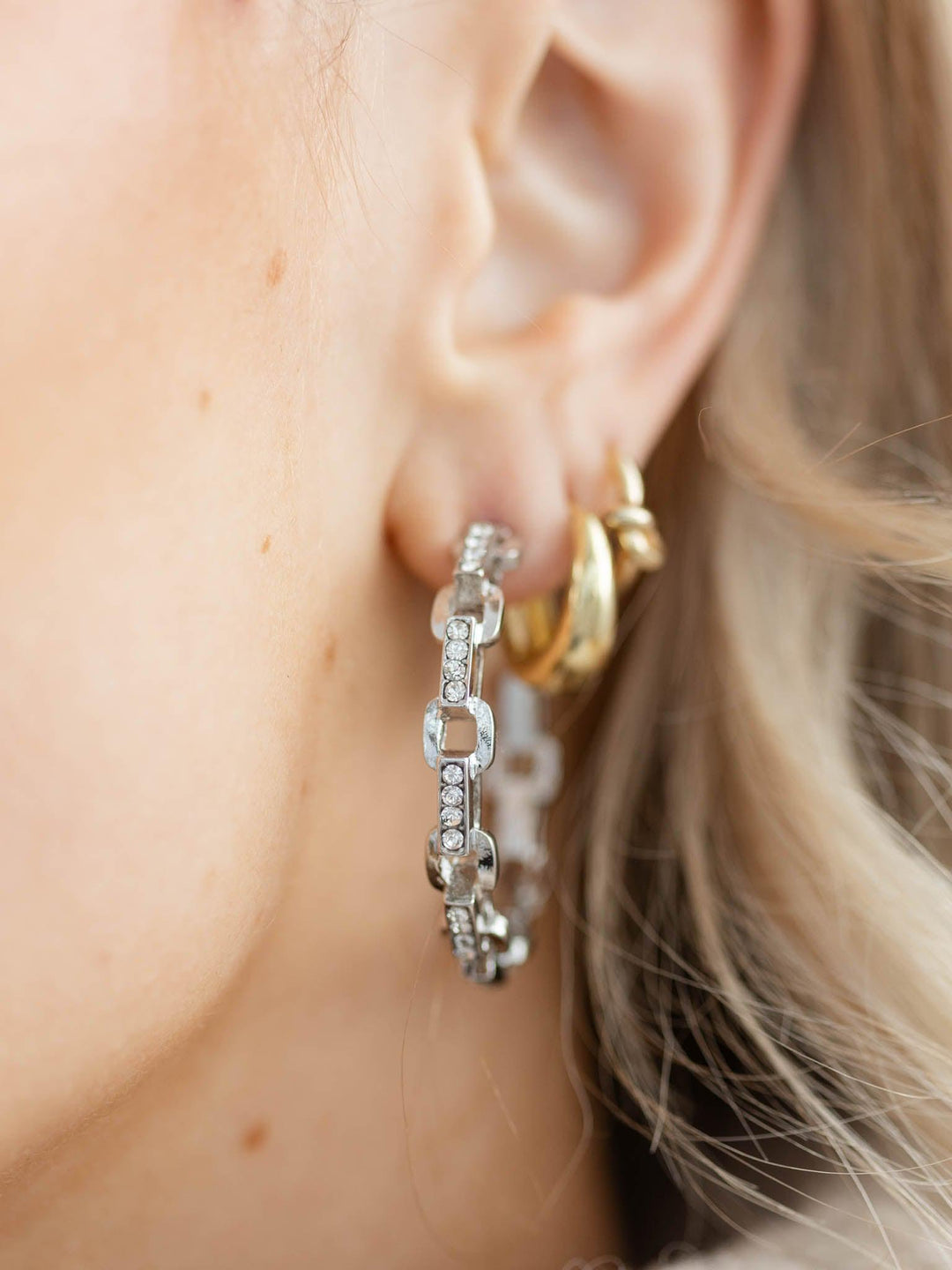 Joia-Pave Chain Hoop Earring - Leela and Lavender
